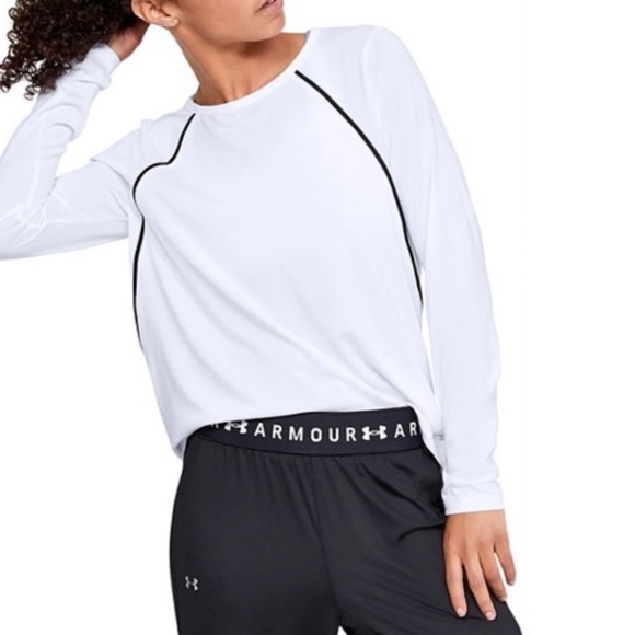 NWOT Under Armour Tech Edgelit Long Sleev…
